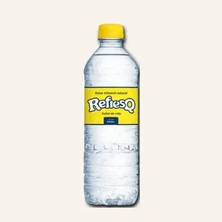 Garrafa de água mineral com gás RefresQ 500 ml